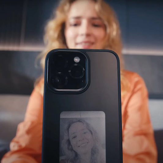 Swapcase - NFC Digitális Kijelzős Telefontok Iphone 15 Pro